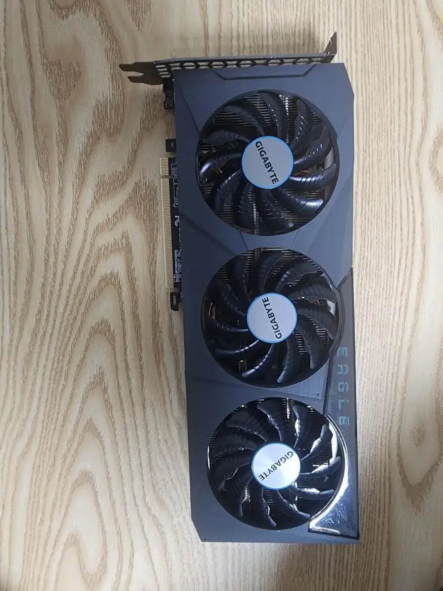 기가바이트 이글 RTX3070